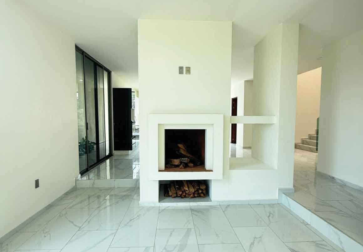 CASA CON ALBERCA EN VENTA EN EL ENCINAR ALTOZANO, MORELIA