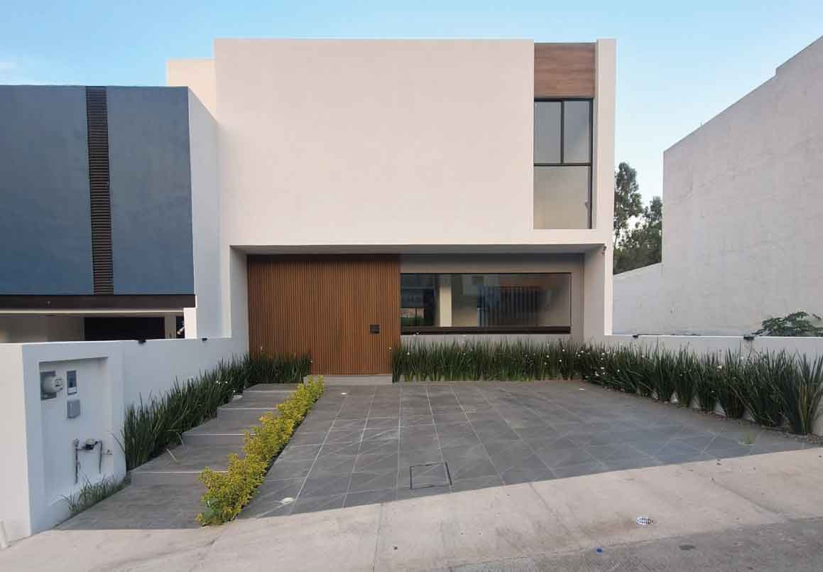CASA EN VENTA EN PASEO DEL PARQUE TRES MARIAS, MORELIA