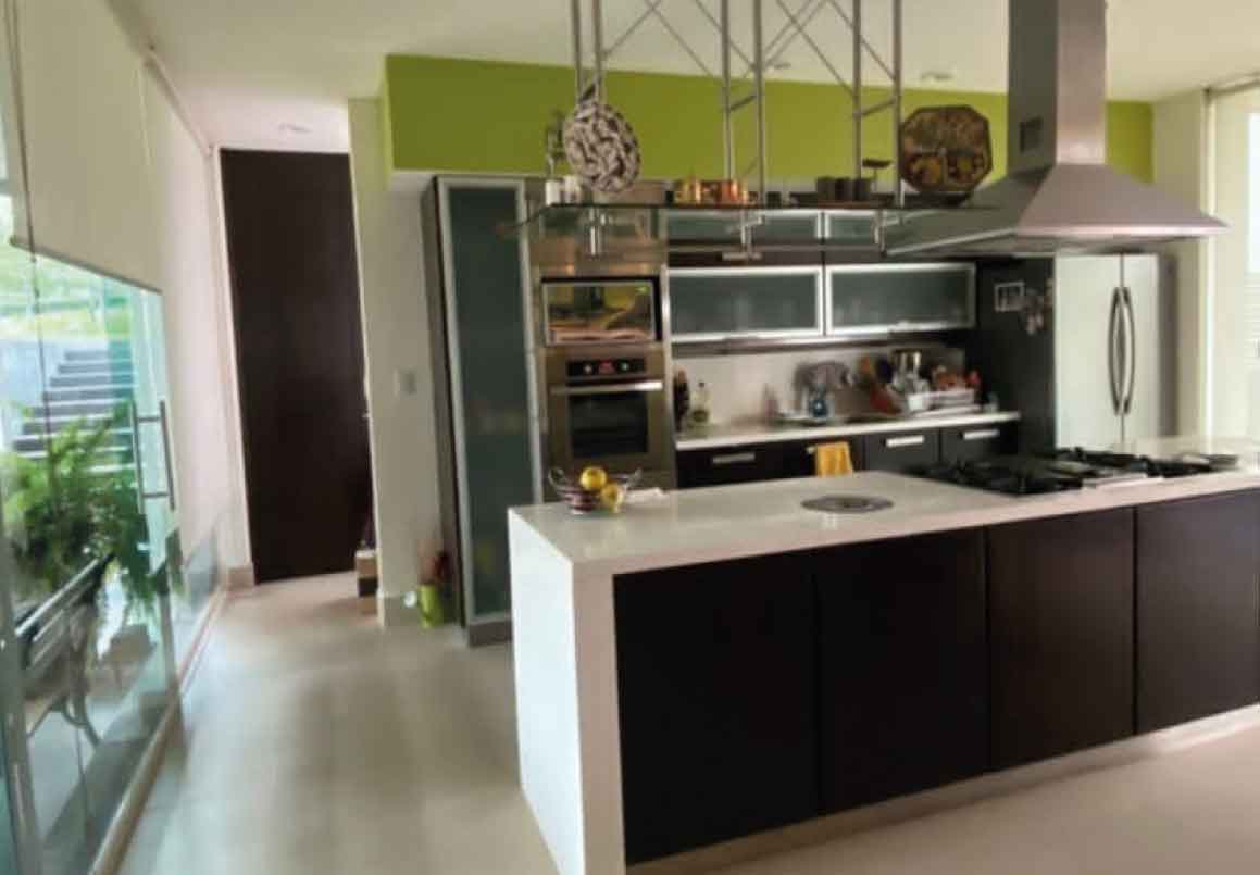 CASA RESIDENCIAL EN VENTA EN EL CLUB Y DENTRO DEL CAMPO DE GOLF TRES MARIAS, MORELIA