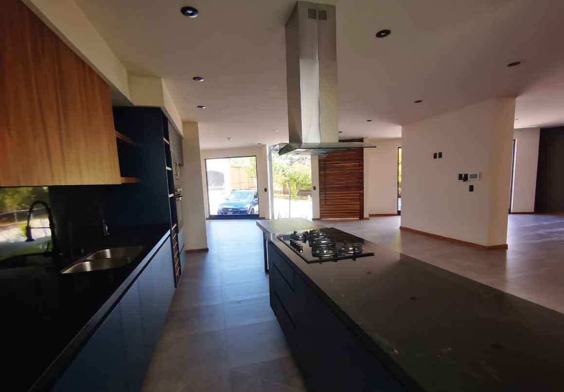 CASA EN VENTA EN RESIDENCIAL PARAISO ALTOZANO, MORELIA