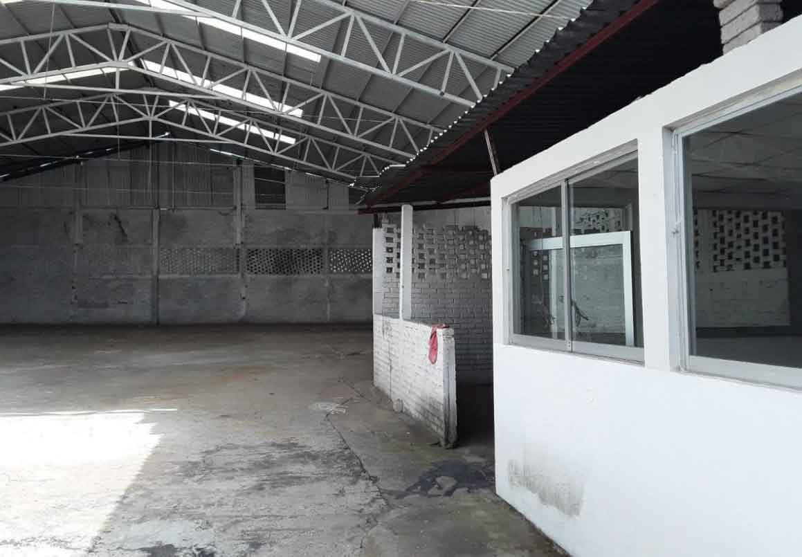 BODEGA EN VENTA CON DEPARTAMENTO, LOCAL Y OFICINA EN COL. LA QUEMADA