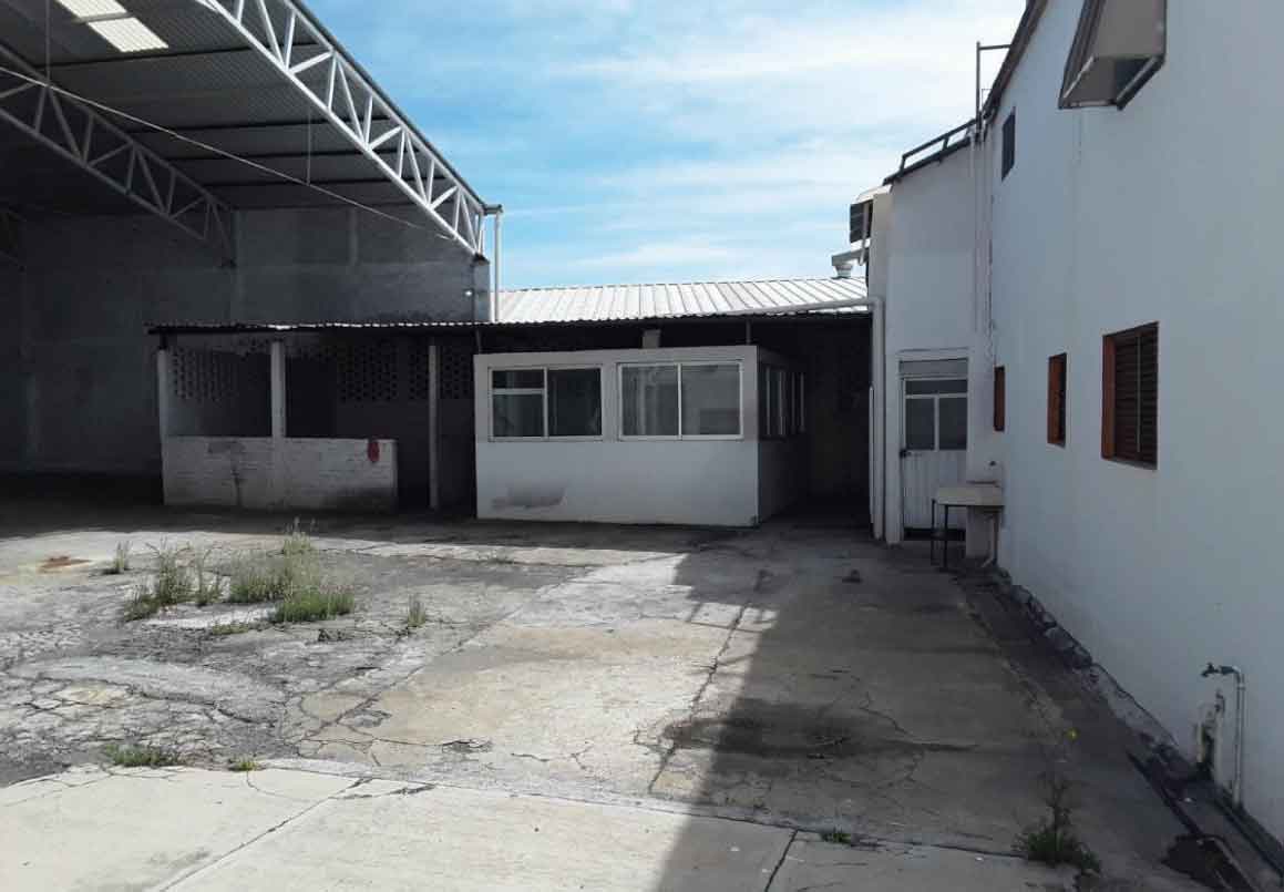 BODEGA EN VENTA CON DEPARTAMENTO, LOCAL Y OFICINA EN COL. LA QUEMADA