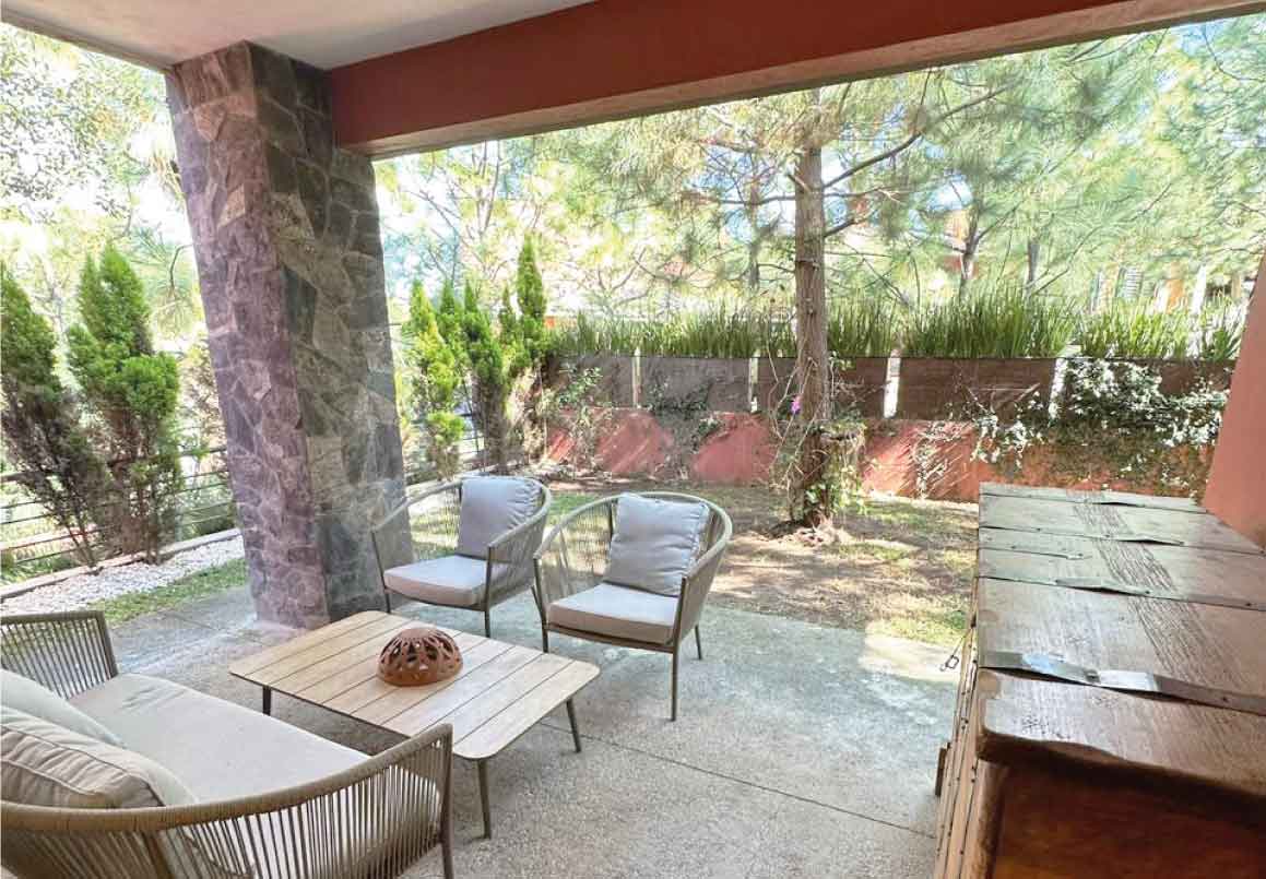 CASA RESIDENCIAL EN VENTA EN CLUB DENTRO DEL CAMPO DE GOLF ALTOZANO, MORELIA