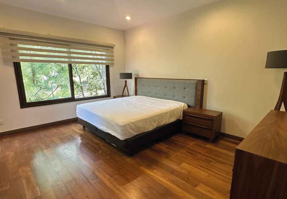 CASA RESIDENCIAL EN VENTA EN CLUB DENTRO DEL CAMPO DE GOLF ALTOZANO, MORELIA