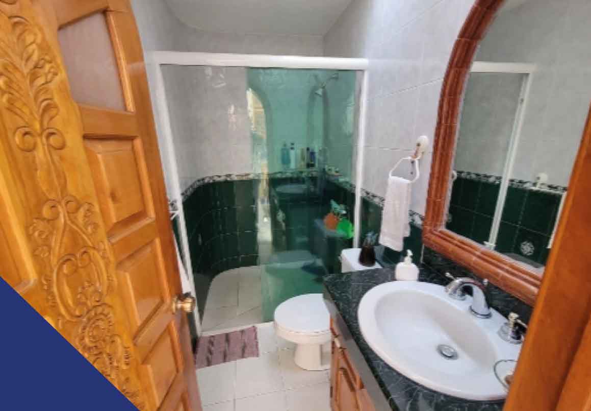 CASA EN VENTA EN FRACC. JARDINES DEL TOREO, MORELIA