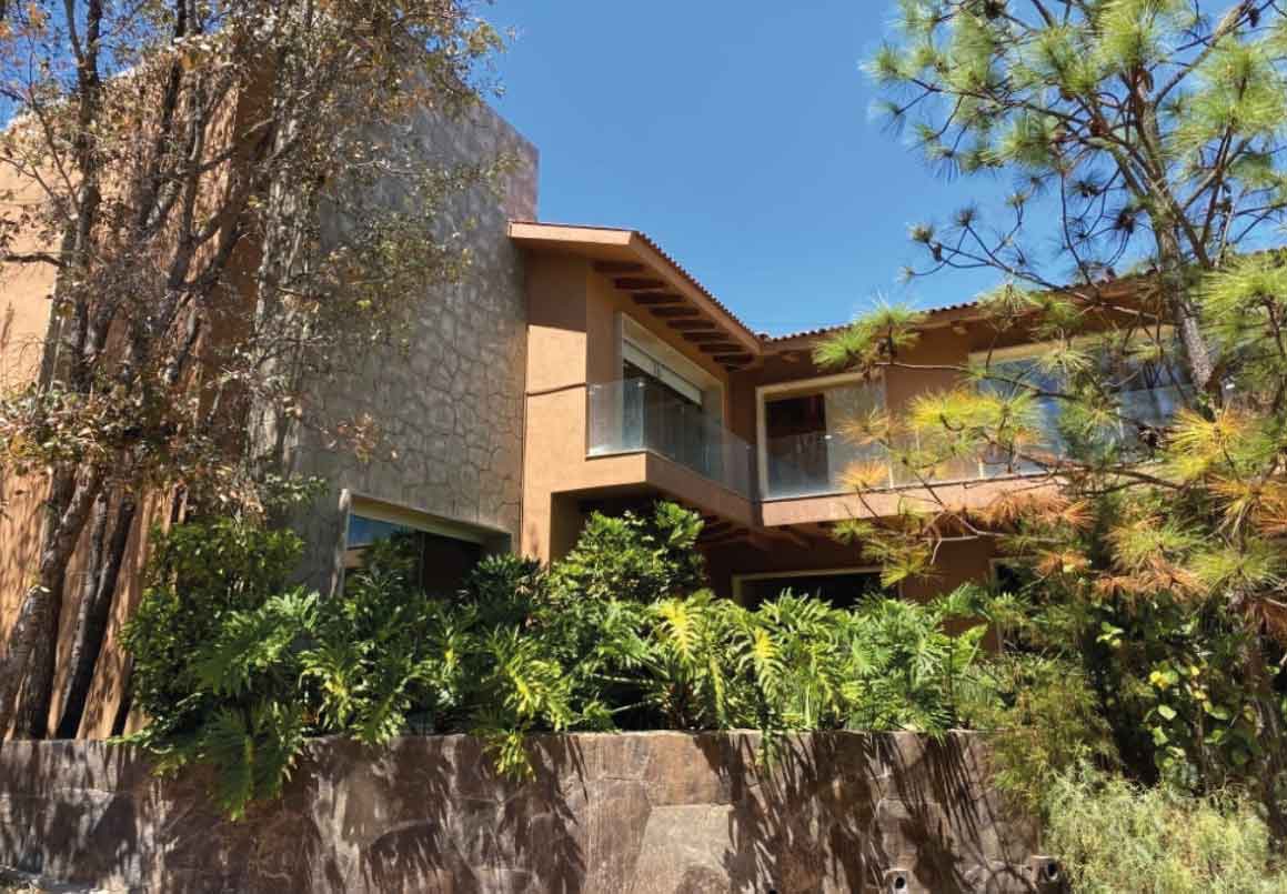 CASA RESIDENCIAL EN RENTA EN CLUB Y DENTRO DEL CAMPO DE GOLF ALTOZANO, MORELIA