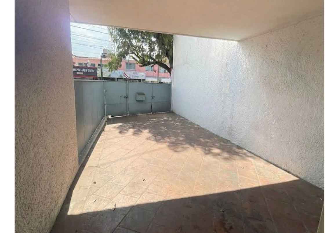 CASA COMERCIAL EN VENTA EN AV. LAZARO CARDENAS, MORELIA