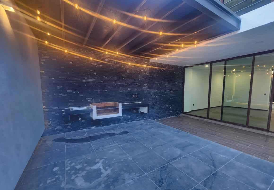 CASA EN VENTA EN EL FRACCIONAMIENTO EL MONASTERIO, MORELIA