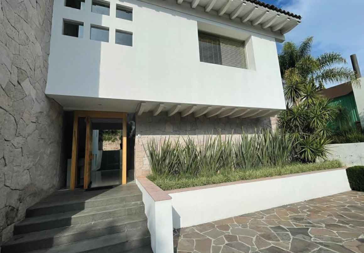 CASA EN VENTA EN CLUB Y DENTRO DEL CAMPO DE GOLF TRES MARIAS, MORELIA