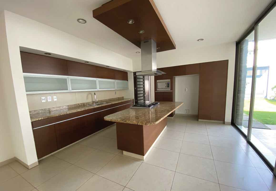 CASA EN RENTA EN PUNTA ALBA, MORELIA