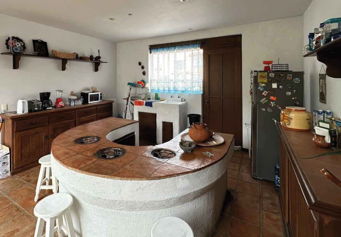 CASA AMUEBLADA EN RENTA EN ALTOZADO, MORELIA