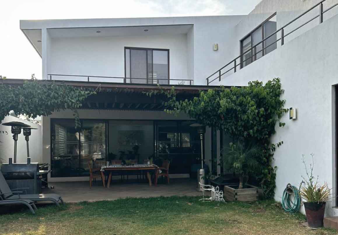 CASA EN VENTA EN FRACC. LOMAS DEL PARAISO ALTOZANO, MORELIA