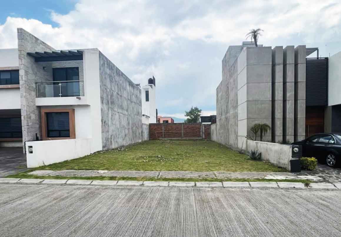 TERRENO EN VENTA EN FRACC. RINCON DEL CIELO ALTOZANO, MORELIA