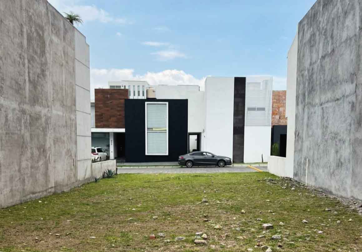 TERRENO EN VENTA EN FRACC. RINCON DEL CIELO ALTOZANO, MORELIA