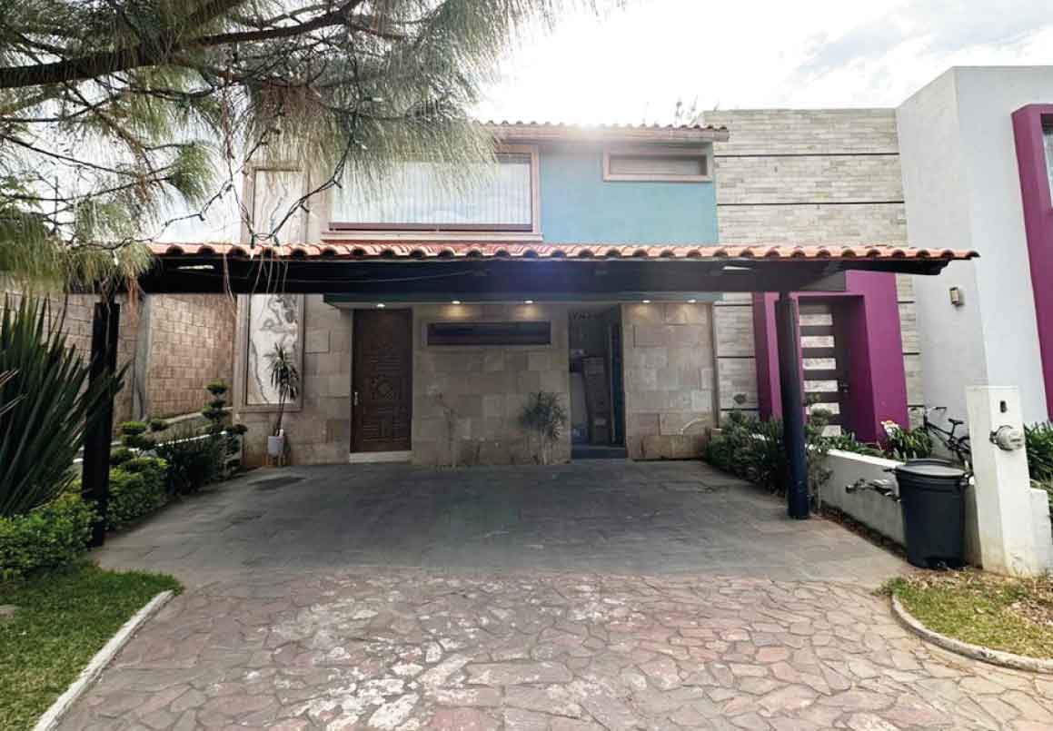 CASA EN VENTA EN ALTOZANO, MORELIA