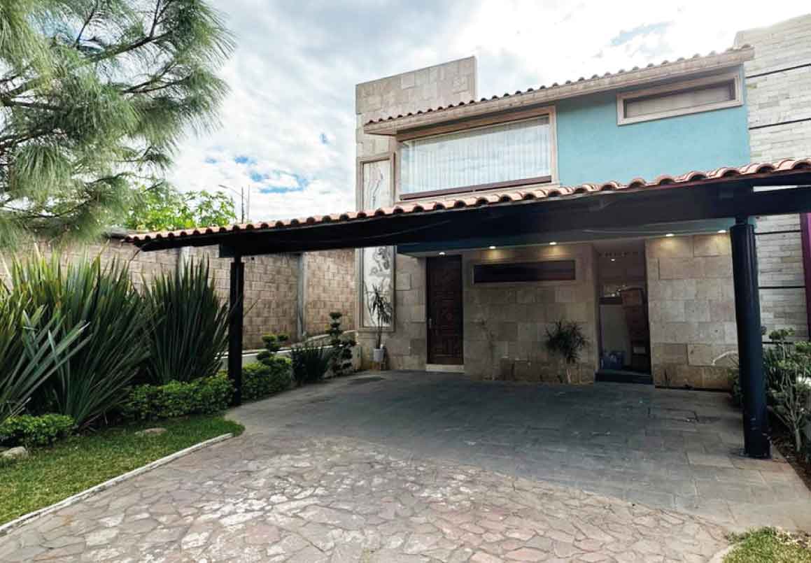 CASA EN VENTA EN ALTOZANO, MORELIA