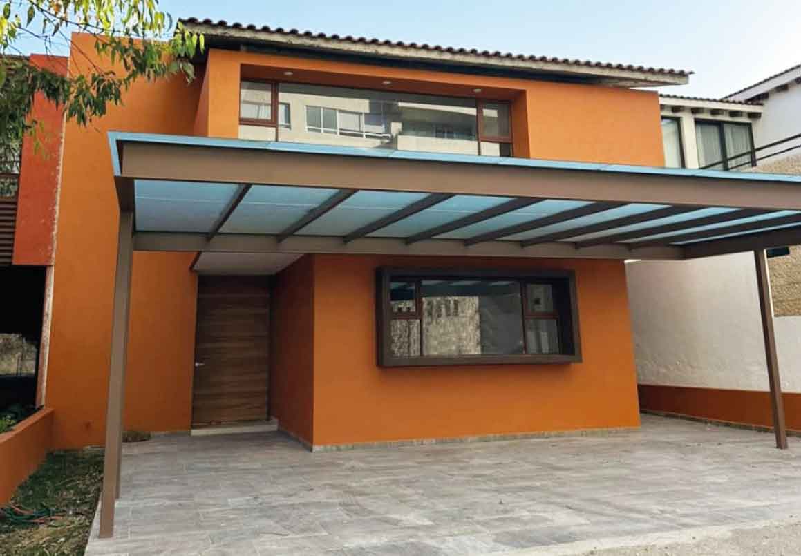 CASA RESIDENCIAL EN VENTA EN CLUB Y DENTRO DEL CAMPO DE GOLF ALTOZANO, MORELIA