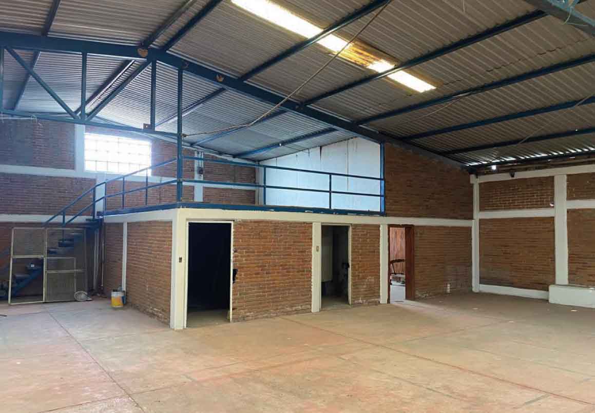 BODEGA CON TERRENO EN VENTA EN LA ALDEA, MORELIA