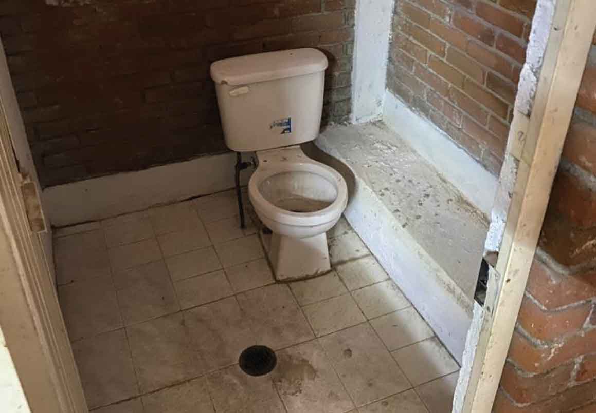 BODEGA CON TERRENO EN VENTA EN LA ALDEA, MORELIA