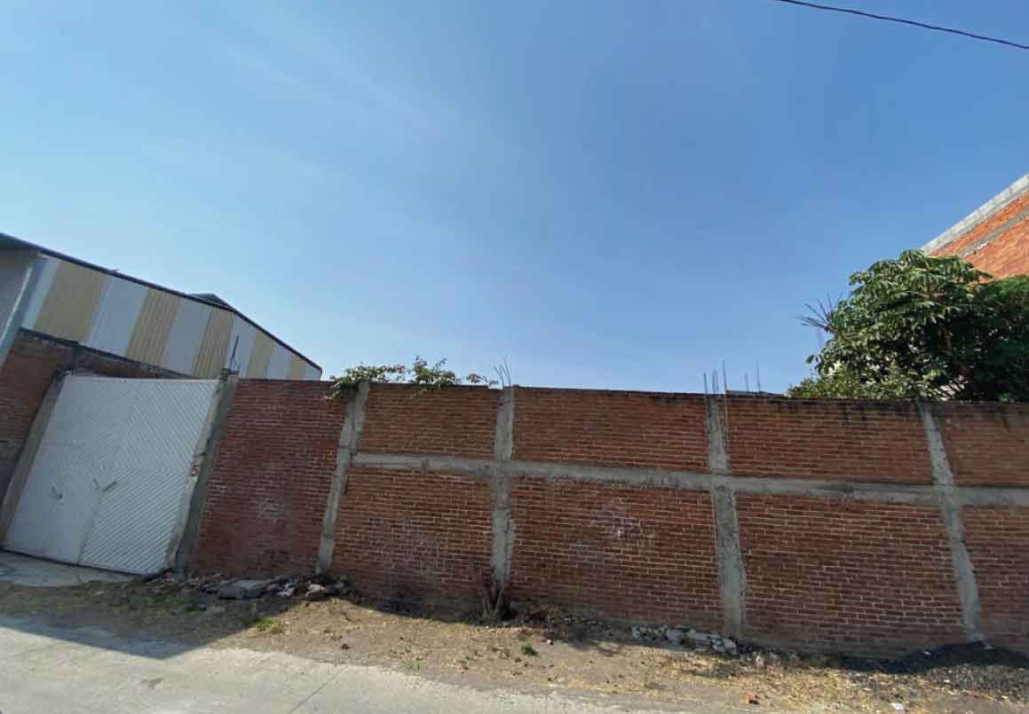 BODEGA CON TERRENO EN VENTA EN LA ALDEA, MORELIA