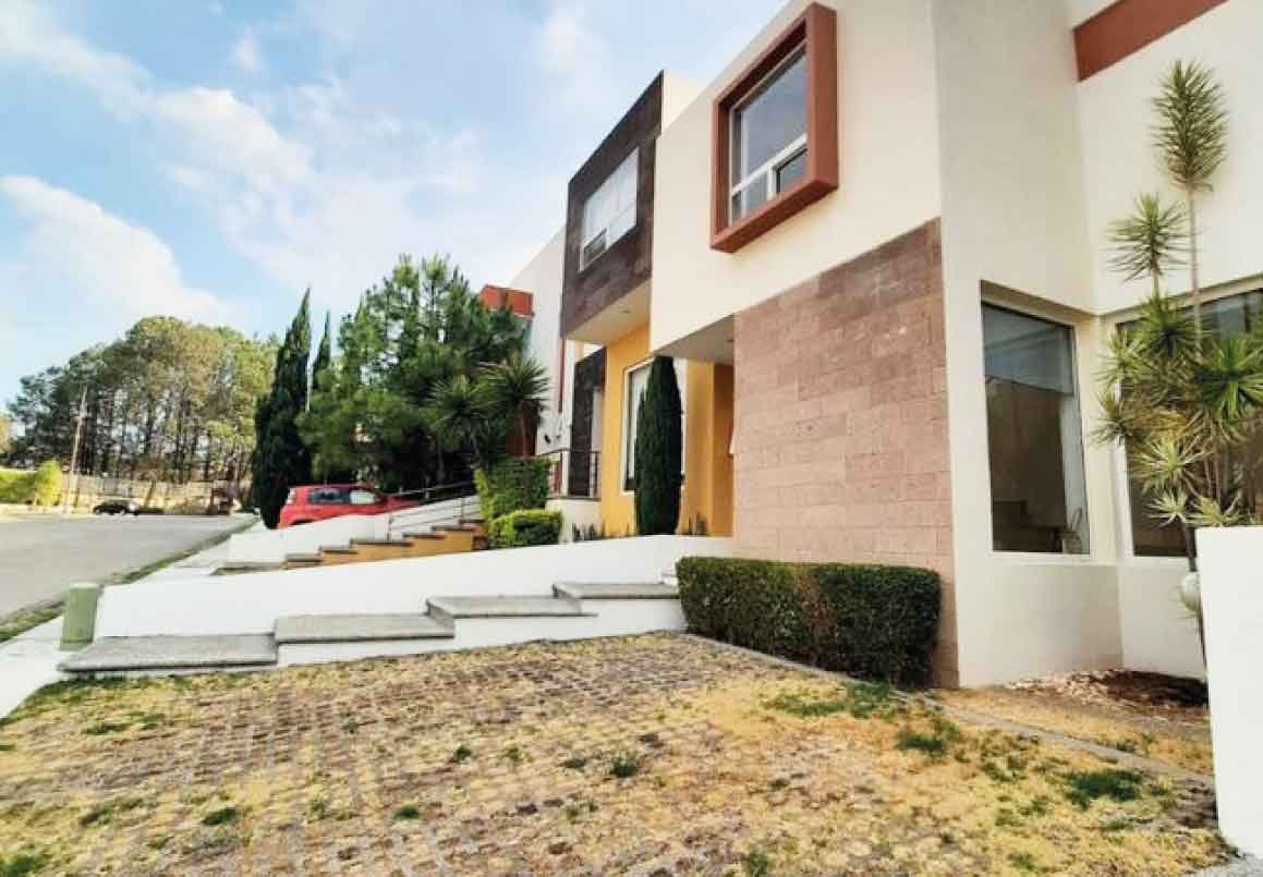 CASA EN RENTA EN COTO PRIVADO EN ALTOZANO, MORELIA