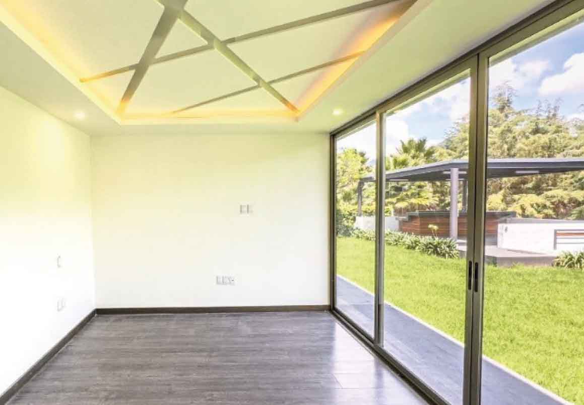 CASA RESIDENCIAL EN VENTA EN EL CLUB Y DENTRO DEL CAMPO DE GOLF TRES MARIAS, MORELIA