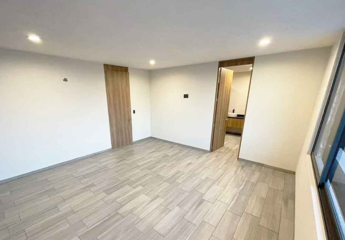 CASA EN VENTA EN FRACCIONAMIENTO RIO ALTOZANO, MORELIA