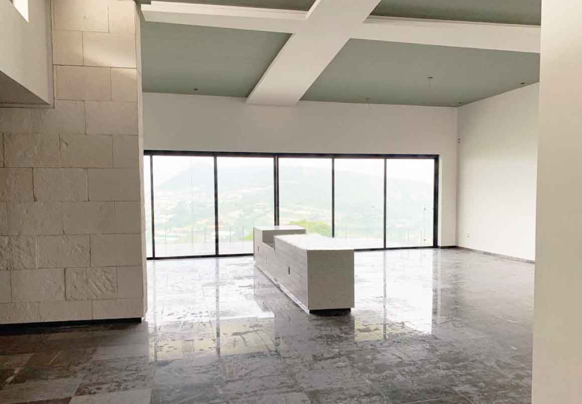 CASA RESIDENCIAL EN VENTA EN EL CLUB Y DENTRO DEL CAMPO DE GOLF TRES MARIAS, MORELIA