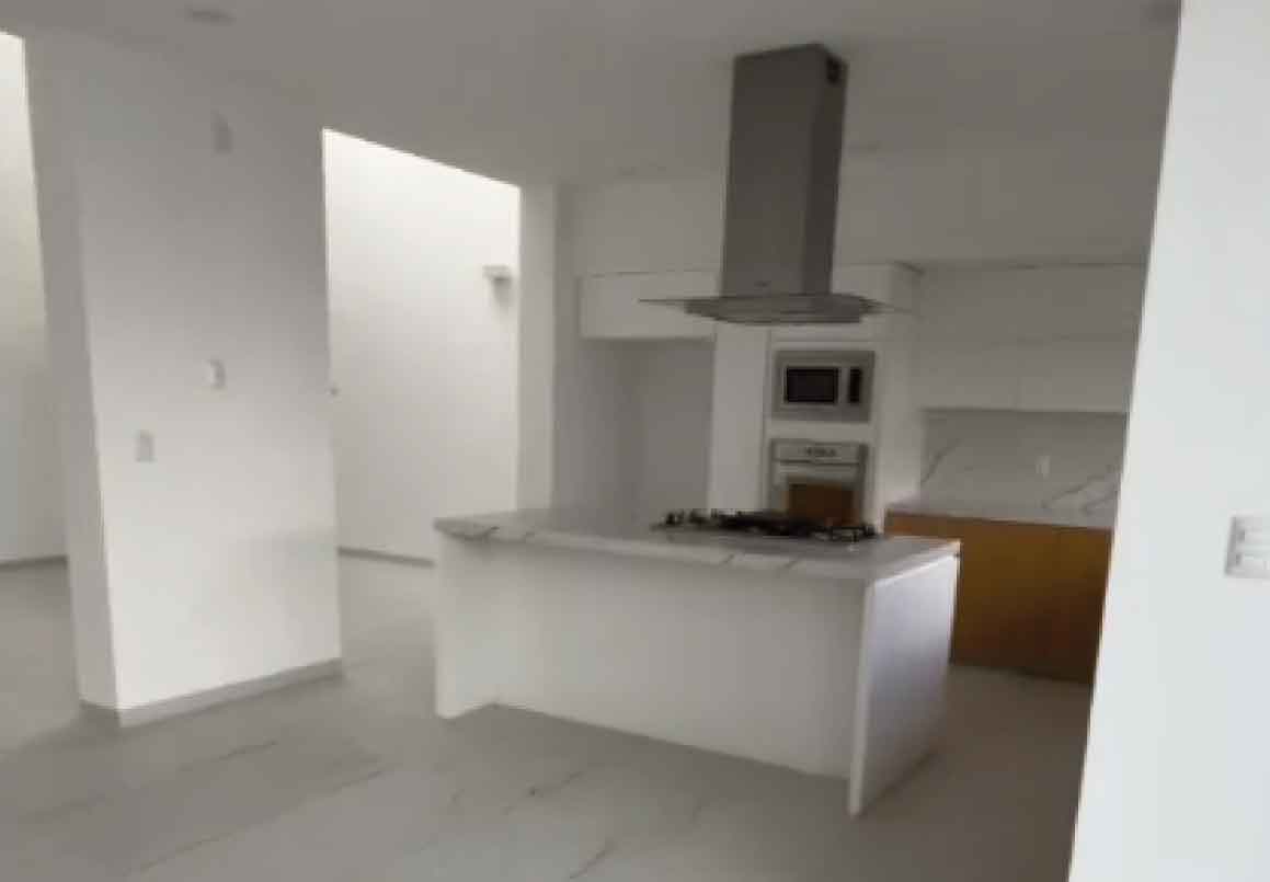 CASA EN VENTA EN FRACCIONAMIENTO HACIENDA DEL MONTE, MORELIA