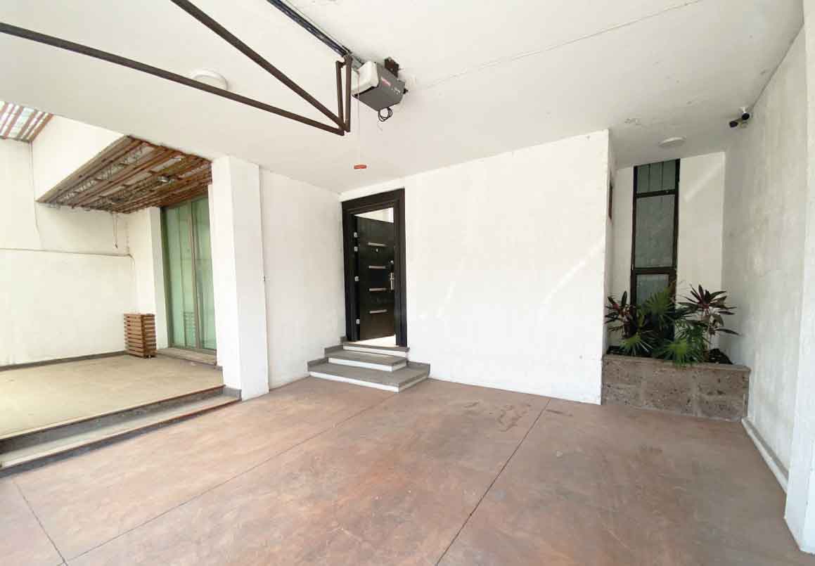 CASA EN VENTA EN FELIX IRETA, MORELIA