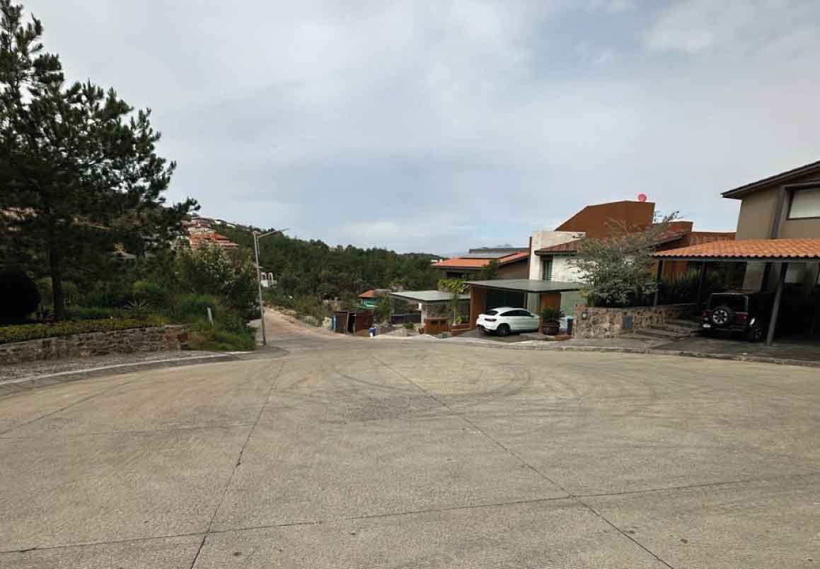 TERRENO EN VENTA EN CLUB Y DENTRO DEL CAMPO DE GOLF ALTOZANO, MORELIA