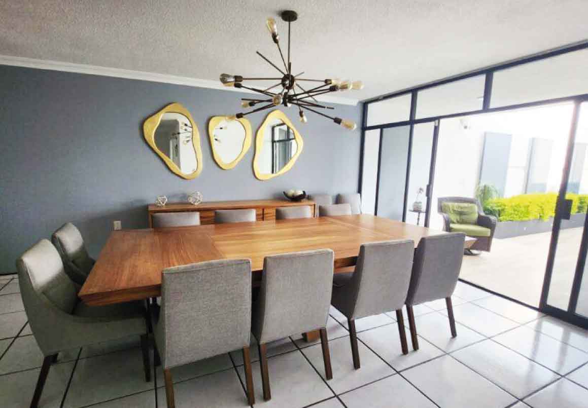 CASA EN VENTA EN BUGAMBILIAS, MORELIA