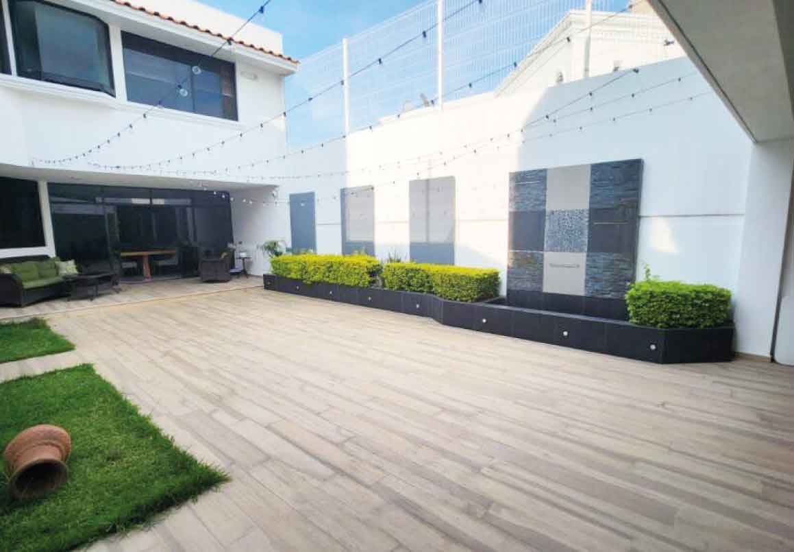 CASA EN VENTA EN BUGAMBILIAS, MORELIA