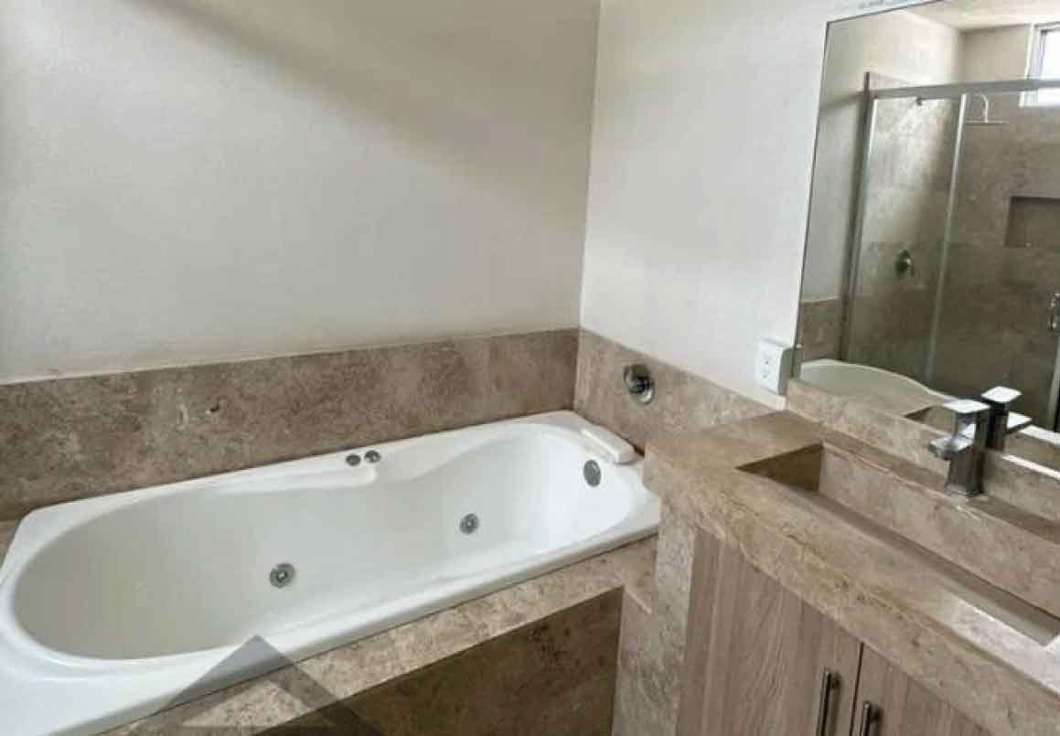 CASA EN RENTA EN PASEO DEL PARQUE TRES MARIAS, MORELIA