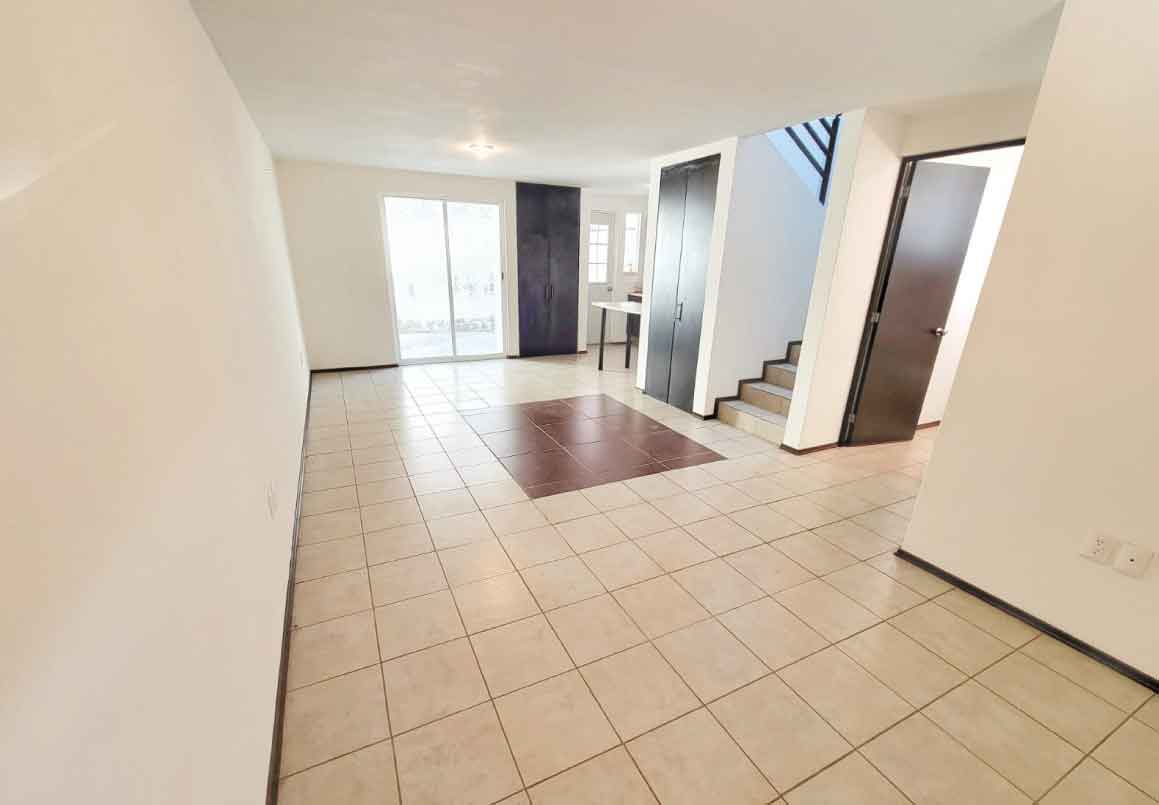 CASA EN VENTA EN FRACC. VALLE RESIDENCIAL, MORELIA