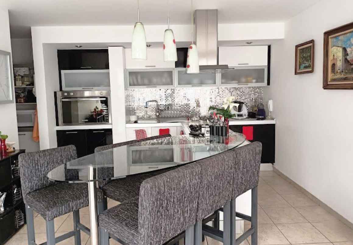 CASA EN VENTA EN VILLAS LOMAS DEL PARAISO, MORELIA