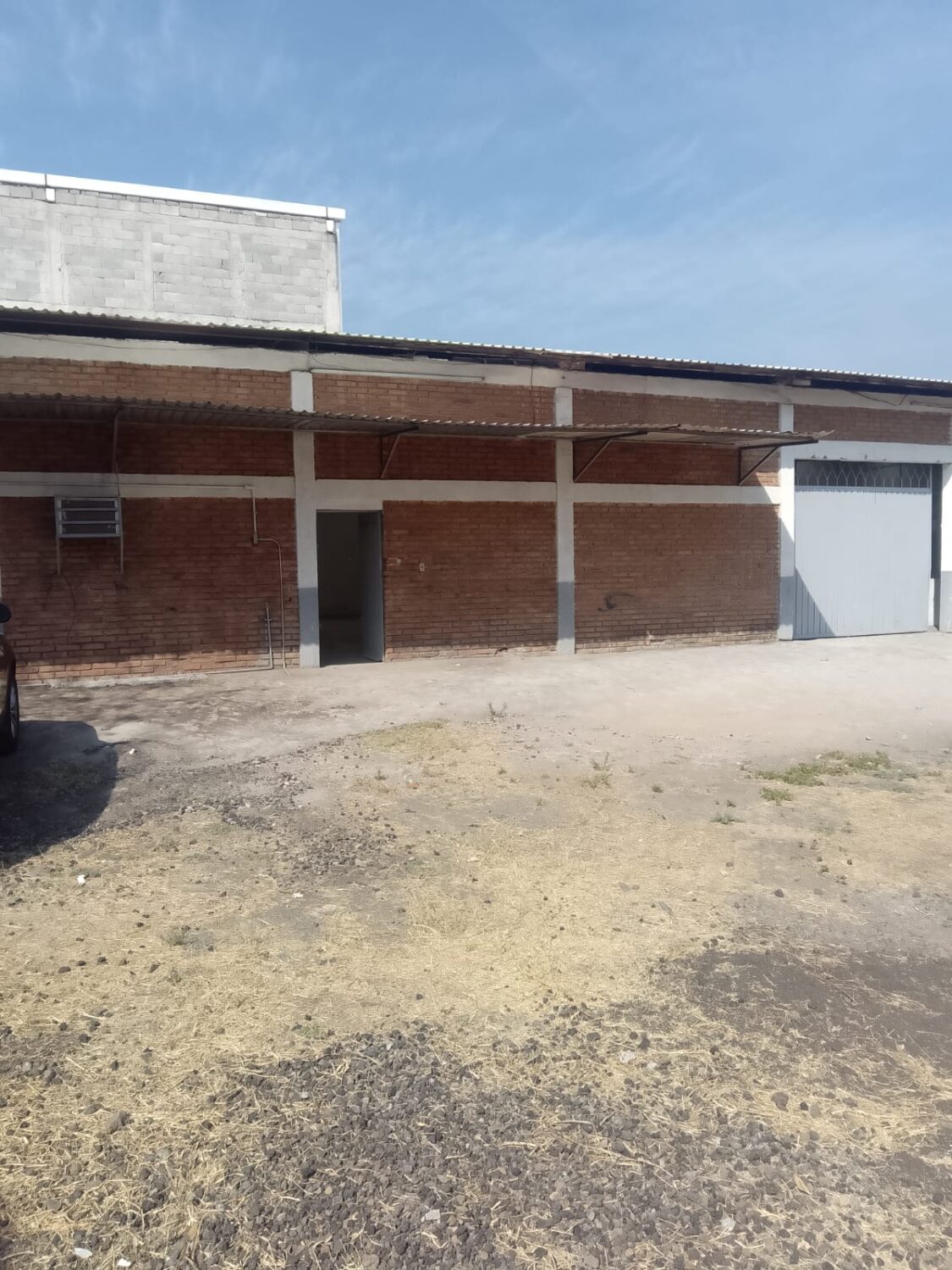 BODEGA EN RENTA POR SALIDA CHARO, CIUDAD INDUSTRIAL, MORELIA