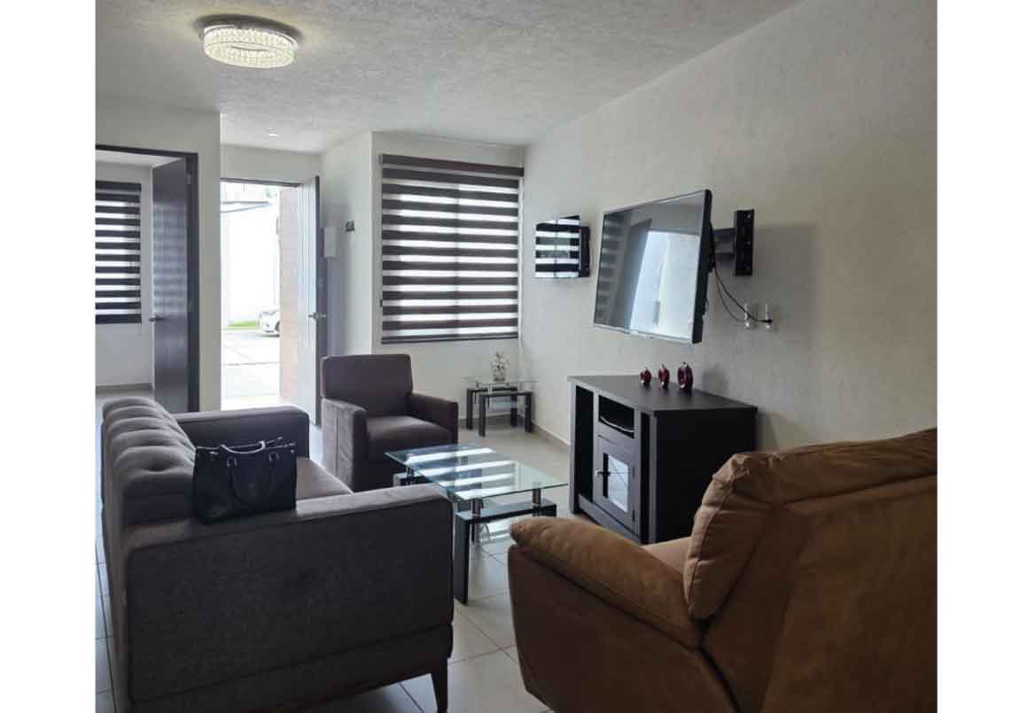 CASA AMUEBLADA EN RENTA EN ALTOZANO, MORELIA