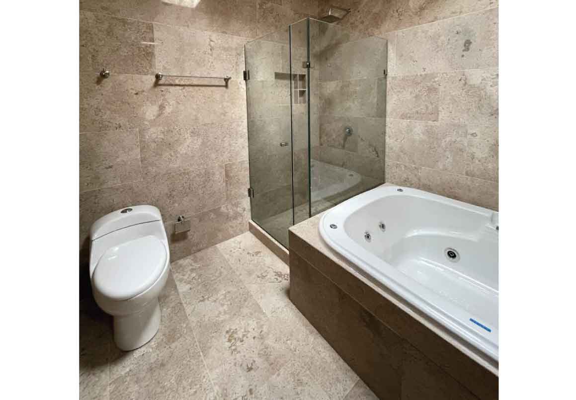 CASA EN VENTA EN ALTOZANO, MORELIA