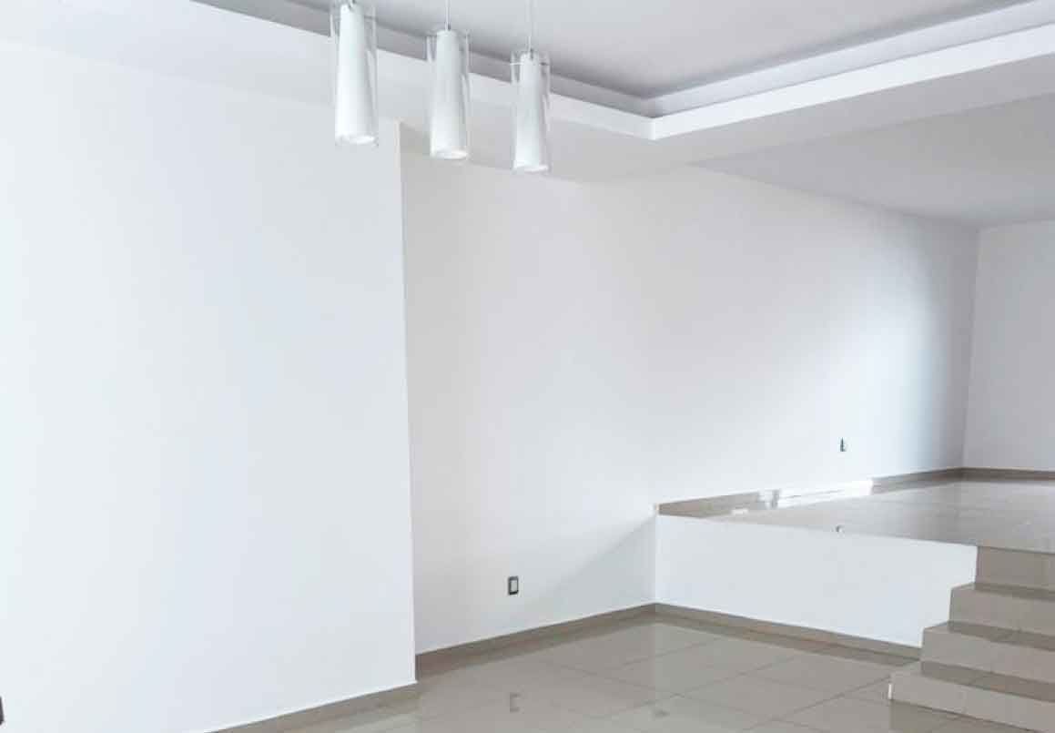 CASA EN RENTA EN CUMBRES DE MORELIA