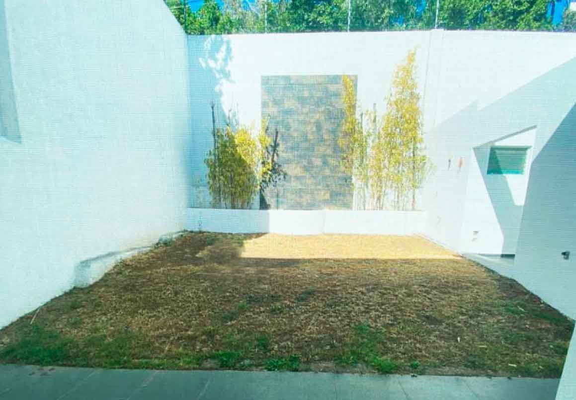 CASA EN RENTA EN CUMBRES DE MORELIA