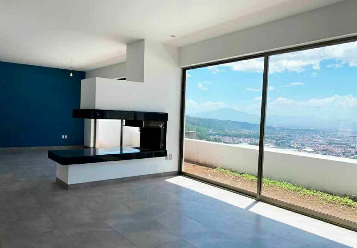 CASA EN VENTA EN LINDAVISTA TRES MARIAS, MORELIA