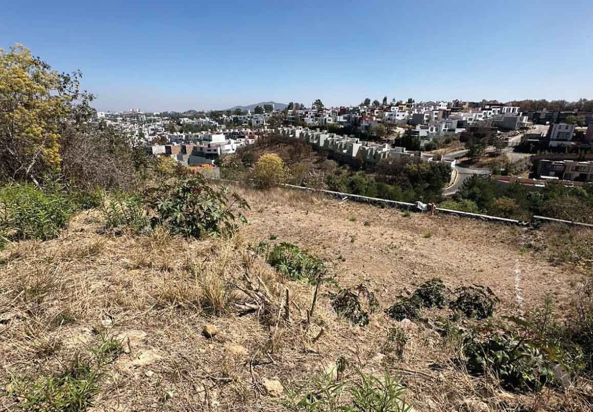 TERRENO EN VENTA EN CLUB Y DENTRO DEL CAMPO DE GOLF ALTOZANO, MORELIA