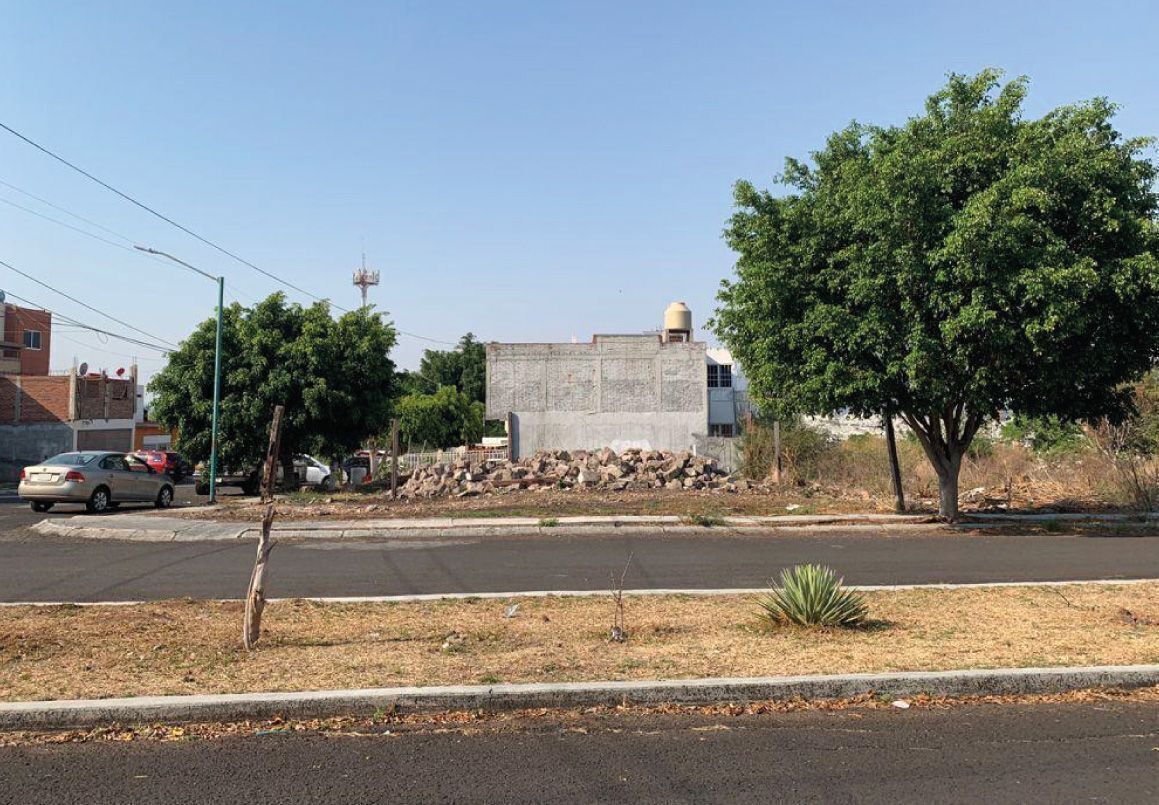 TERRENO EN VENTA EN VILLAS DE LA LOMA, MORELIA.
