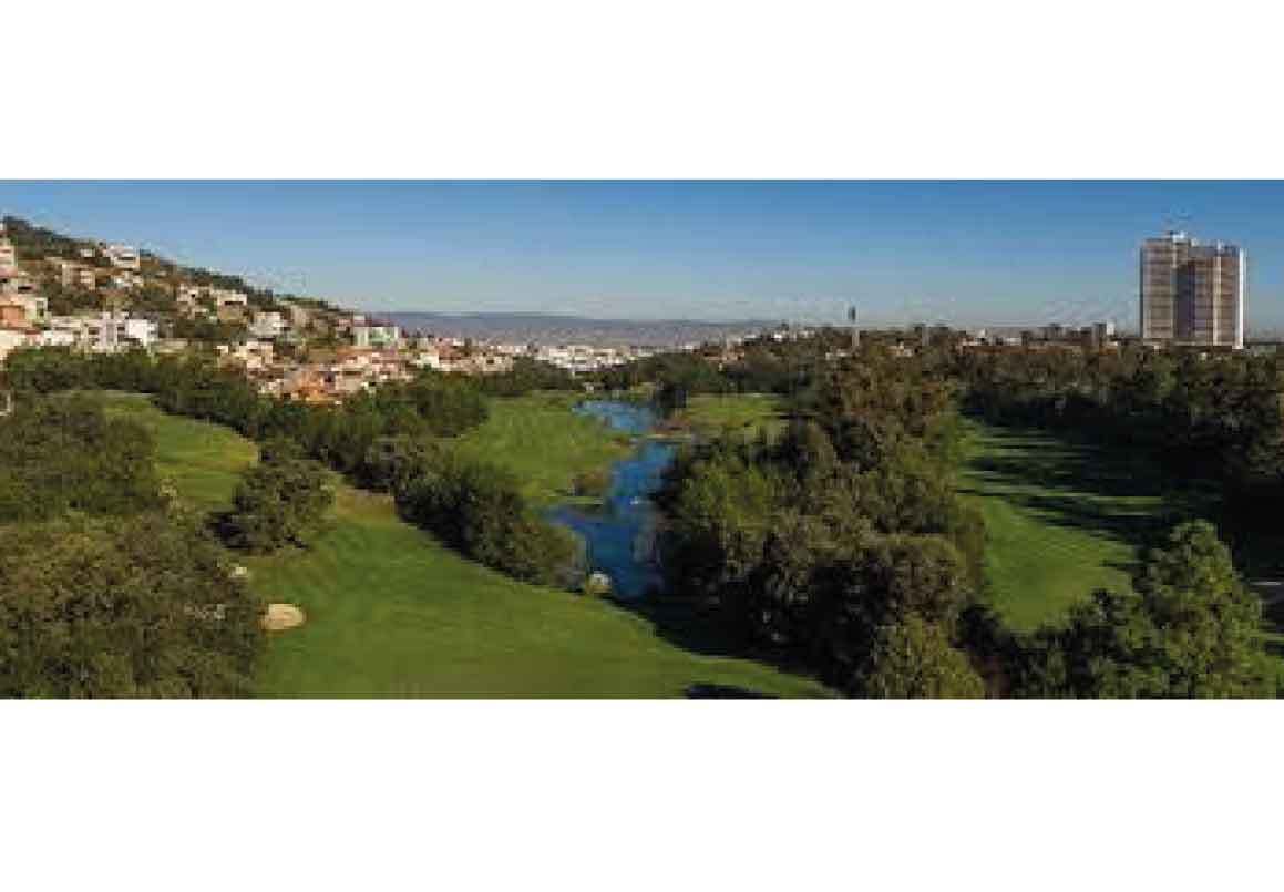 TERRENO EN VENTA EN CLUB Y DENTRO DEL CAMPO DE GOLF ALTOZANO, MORELIA