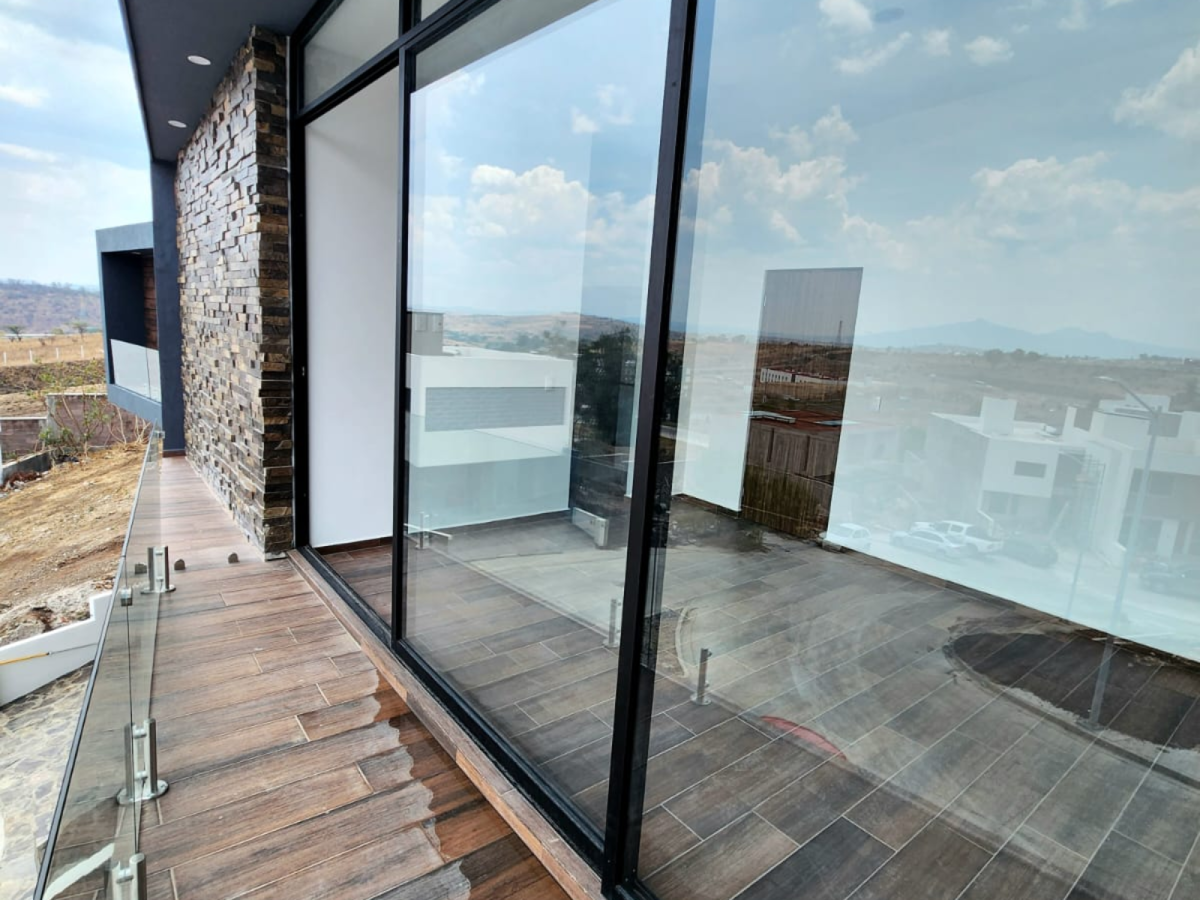 CASA EN VENTA EN LOMALTA TRES MARIAS, MORELIA