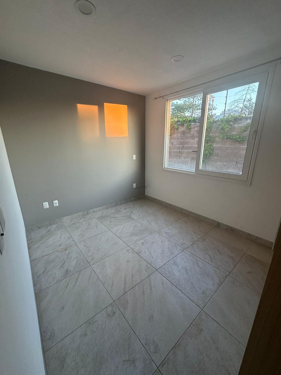 CASA EN VENTA EN LOBOS ALTOZANO, MORELIA