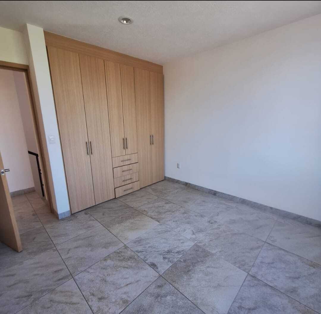 CASA EN VENTA EN LOBOS ALTOZANO, MORELIA