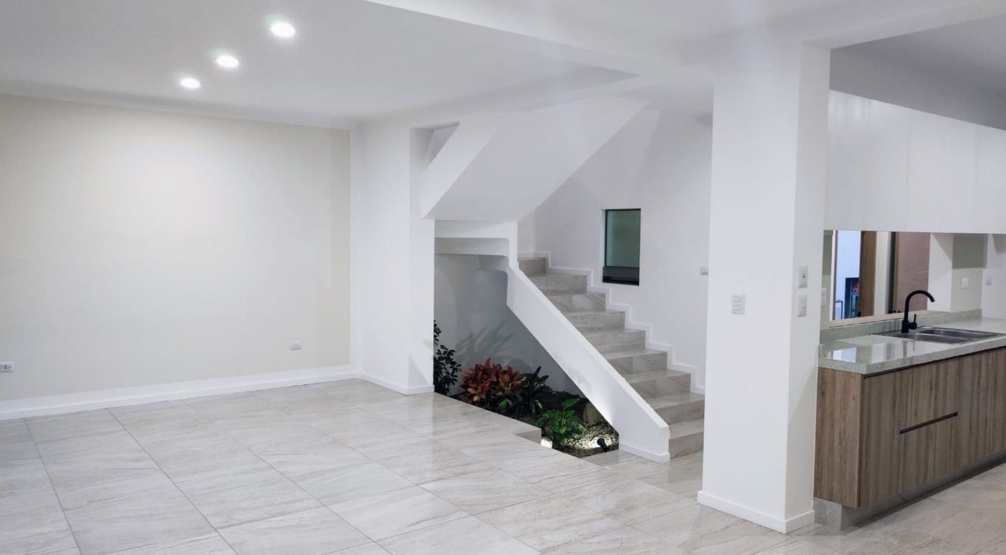 CASA EN VENTA EN LOMALTA TRES MARIAS, MORELIA