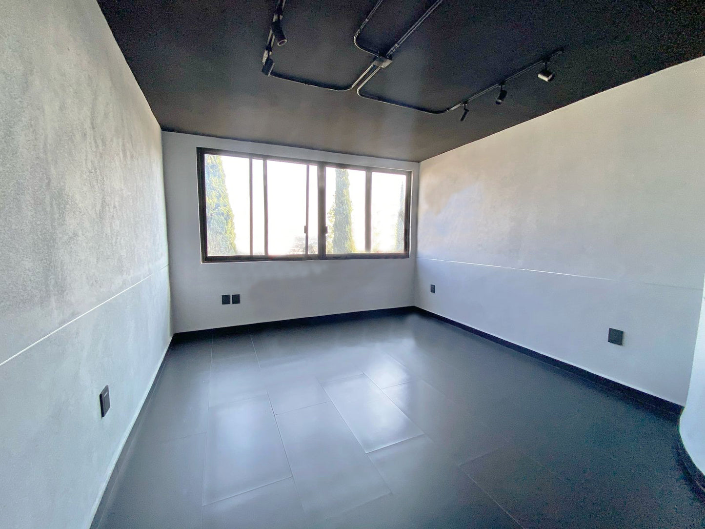 OFICINA EN RENTA EN RESIDENCIAL BOSQUES, MORELIA